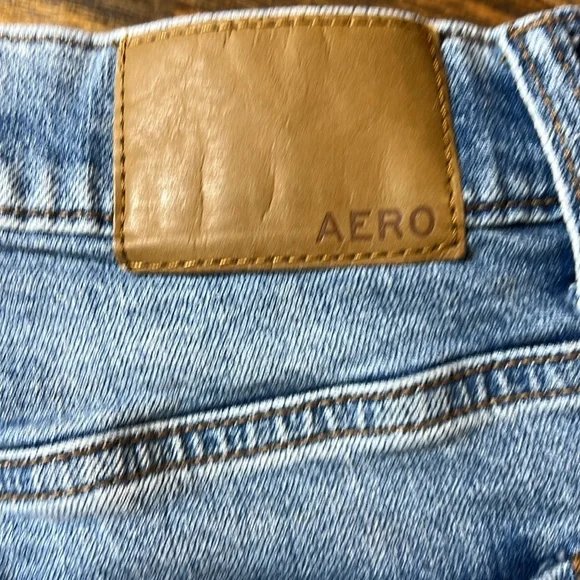 Aeropostale Mom Short, Classic Denim Distressed Women Shorts, w/Pockets, Size 6 - Picture 8 of 8